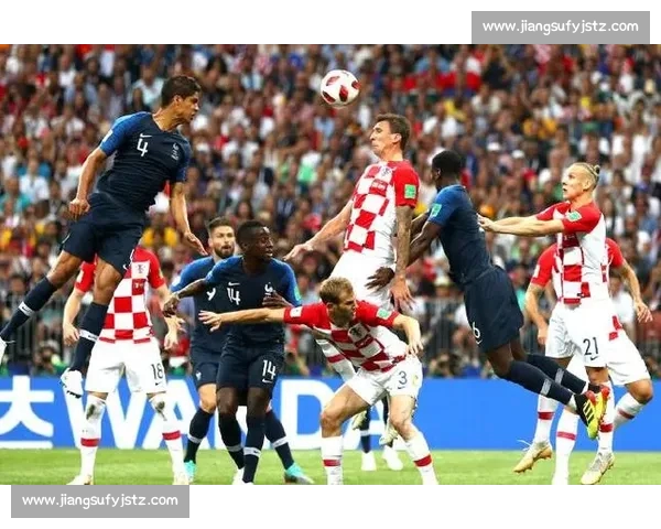 足球风云：从绿茵激情到世界荣耀巅峰的百年传奇征程探索与梦想交织 - 副本 - 副本 (2)