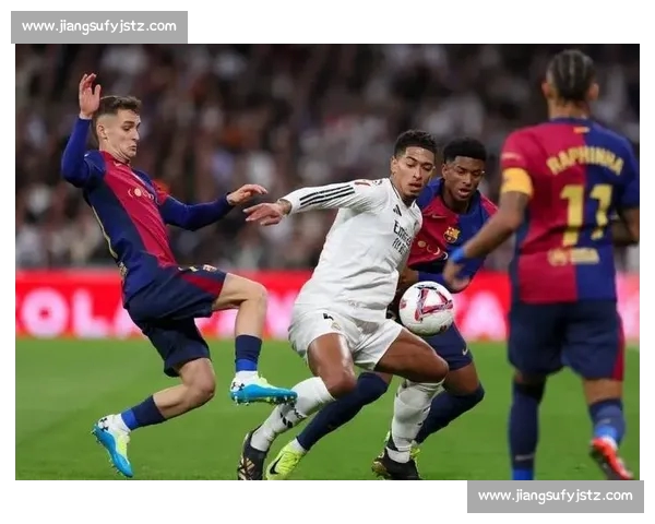 高清足球直播PC版免费在线观看畅享全球赛事精彩瞬间 - 副本 (9)