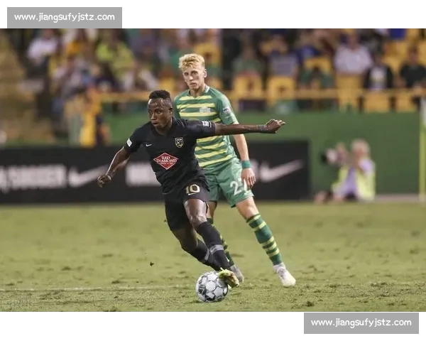 高清足球赛事直播APP下载指南畅享全球赛场精彩即时比分数据分析权威解说 - 副本 (82) - 副本 - 副本 - 副本 - 副本 - 副本 - 副本